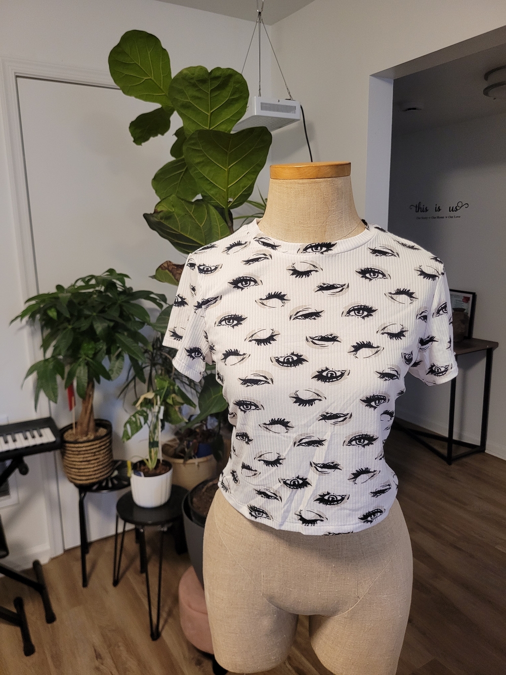 New! White Eye-Print Ribbed Short Sleeve Top